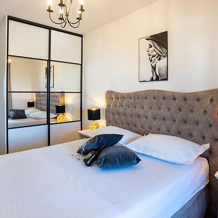 Morska Vila 6 Luxury Apartment Znjan Split Kültér fotó